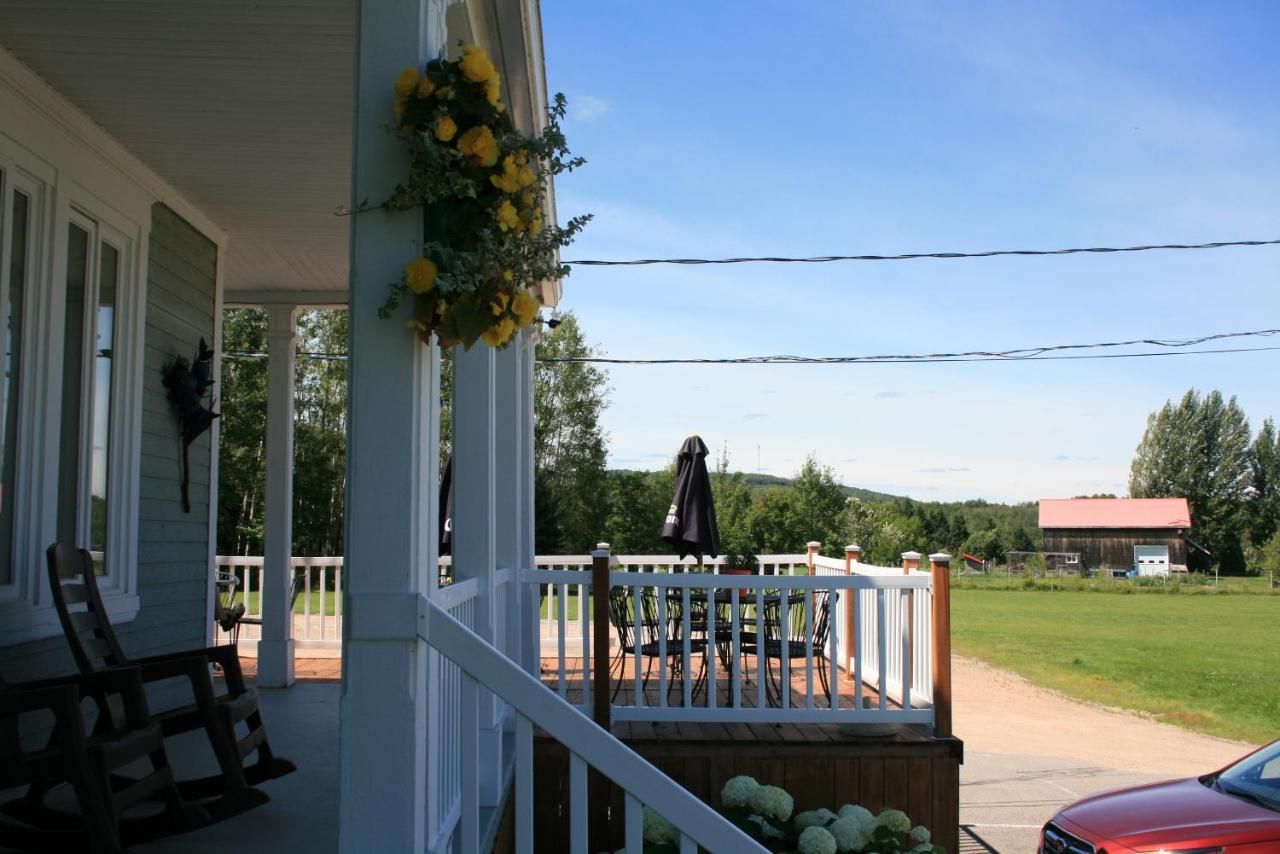 Auberge Presbytere Mont Lac-Vert Hébertville Esterno foto