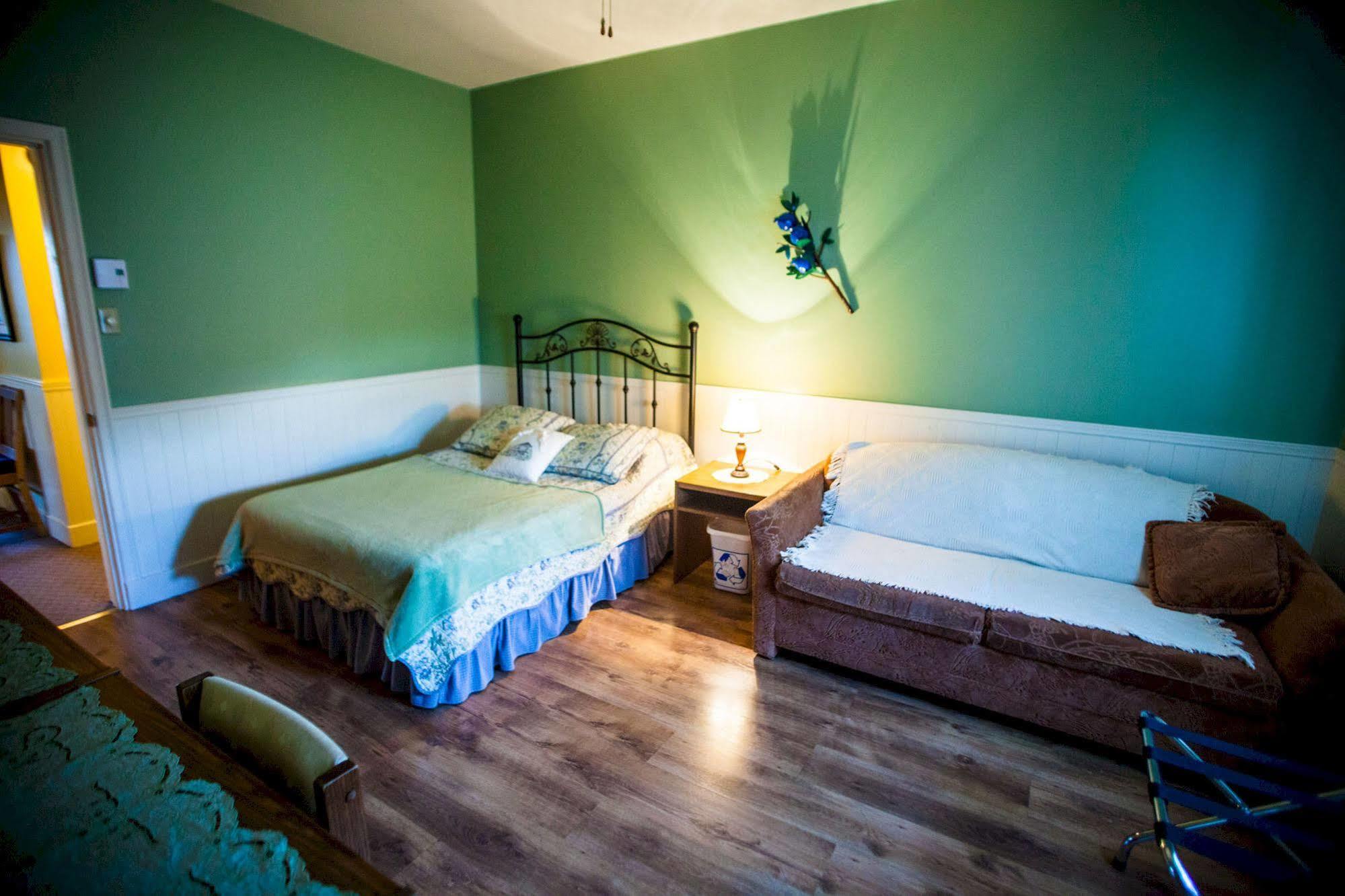 Auberge Presbytere Mont Lac-Vert Hébertville Esterno foto