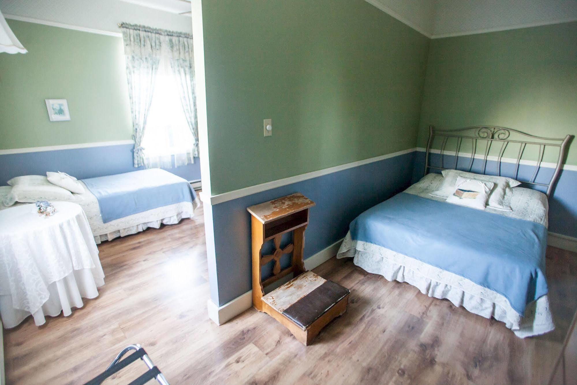 Auberge Presbytere Mont Lac-Vert Hébertville Esterno foto
